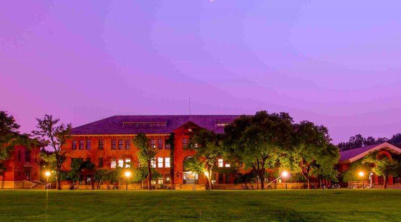 回顾清华大学在Facebook上的演讲活动